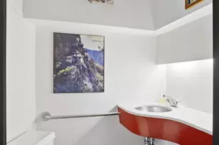 682 6th Ave, New York City, NY 10010 - Photo 18