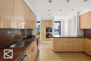450 E 52nd St, New York City, NY 10022 - Photo 18