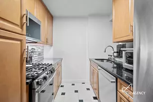 200 E 84th St, New York City, NY 10028 - Photo 4