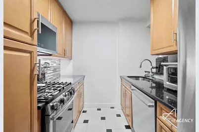 200 E 84th Street #3G, New York, NY 10028 - Photo 4