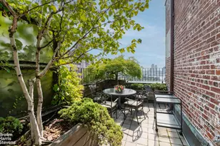 30 Beekman Pl, New York City, NY 10022 - Photo 12