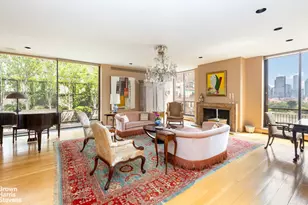 30 Beekman Pl, New York City, NY 10022 - Photo 1