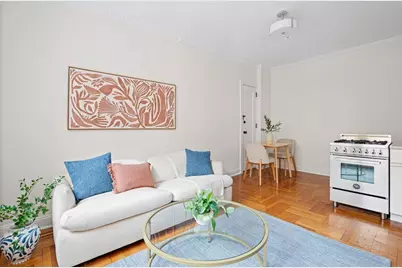 85 Barrow Street #5R, New York City, NY 10014 - Photo 2