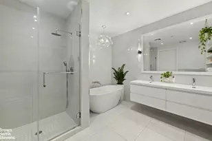 132 Duane St, New York City, NY 10013 - Photo 16