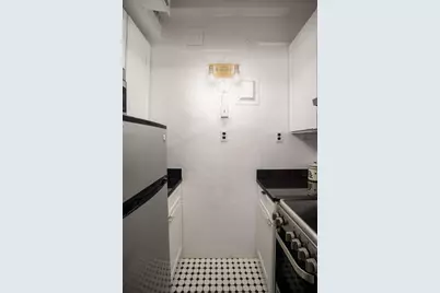 24 Fifth Avenue #811, New York, NY 10011 - Photo 6