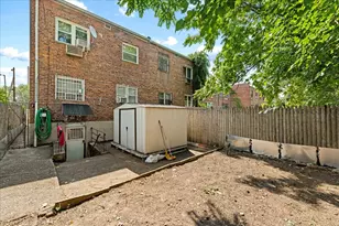 716 Hemlock St, Brooklyn, NY 11208 - Photo 38