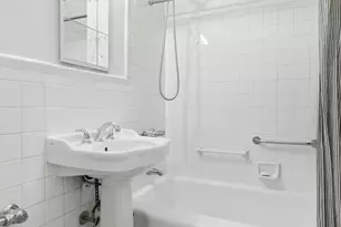 330 E 83rd St, New York City, NY 10028 - Photo 6