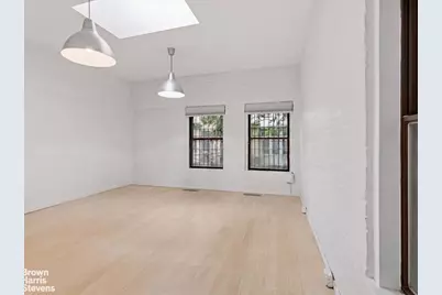 331 Vanderbilt Avenue, Brooklyn, NY 11205 - Photo 4