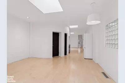 331 Vanderbilt Avenue, Brooklyn, NY 11205 - Photo 2