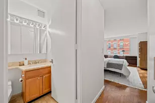 393 W 49th St, New York City, NY 10019 - Photo 14