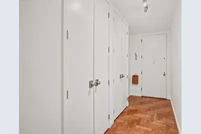 393 W 49th Street #2G, New York City, NY 10019 - Photo 18