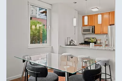 393 W 49th Street #2G, New York, NY 10019 - Photo 8