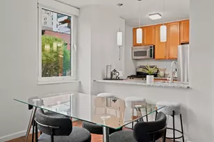 393 W 49th St, New York City, NY 10019 - Photo 8