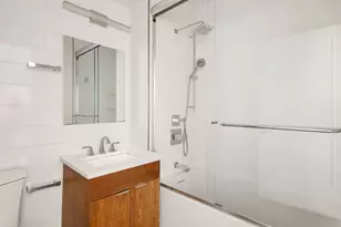 23-37 31st Rd, New York City, NY 11106 - Photo 6