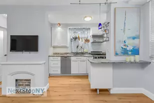 520 E 76th St, New York City, NY 10021 - Photo 4