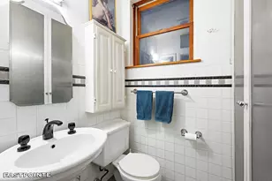 335 W 21st St, New York City, NY 10011 - Photo 4