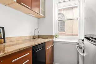408 W 34th St., New York City, NY 10001 - Photo 4