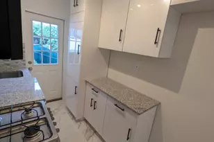 2710 E 23rd St, New York City, NY 11235 - Photo 6