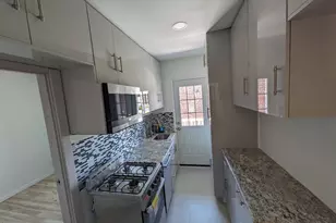 2710 E 23rd St, New York City, NY 11235 - Photo 18
