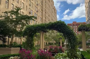 333 W 56th St, New York, NY 10019 - Photo 12