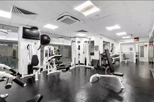 250 E 40th St, New York, NY 10016 - Photo 12