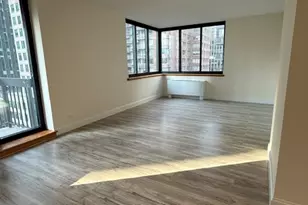 250 E 40th St, New York, NY 10016 - Photo 2