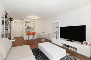 200 E 94th St, New York City, NY 10128 - Photo 2
