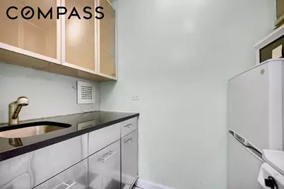330 E 70th Street #4G, New York, NY 10021 - Photo 4