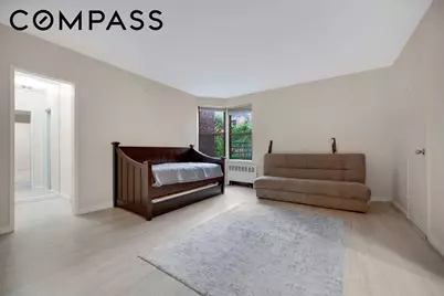 330 E 70th Street #4G, New York, NY 10021 - Photo 2