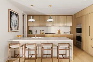 142 W 21st St, New York City, NY 10011 - Photo 2