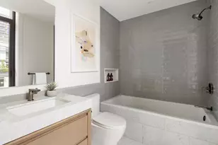 142 W 21st St, New York City, NY 10011 - Photo 24