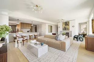 142 W 21st St, New York City, NY 10011 - Photo 2