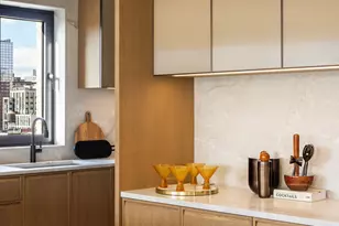 142 W 21st St, New York City, NY 10011 - Photo 12