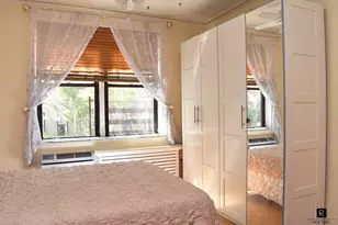 531 E 87th St, New York City, NY 10128 - Photo 2