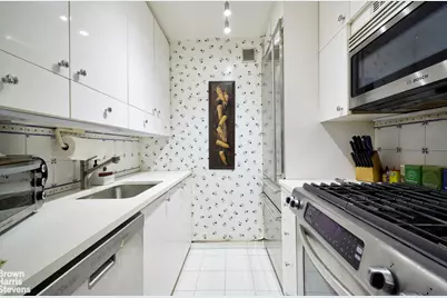235 E 57th Street #16D, New York City, NY 10022 - Photo 4