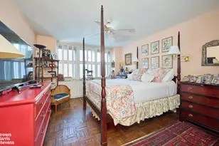 235 E 57th St, New York City, NY 10022 - Photo 1