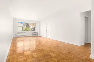 300 E 71st St, New York City, NY 10021 - Photo 2