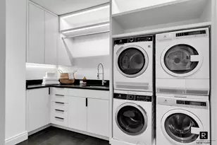 250 West St, New York City, NY 10013 - Photo 16
