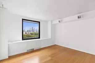 531 Main St, New York City, NY 10044 - Photo 12