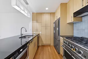 5-49 Borden Ave, New York City, NY 11101 - Photo 12