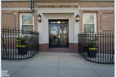 574 44th Street #1C, Brooklyn, NY 11220 - Photo 8