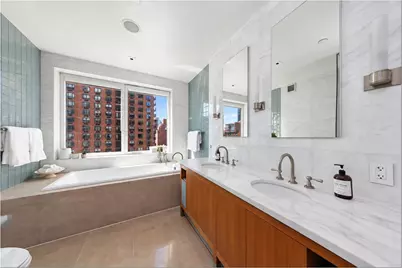 300 E 55th Street #11D, New York, NY 10022 - Photo 6