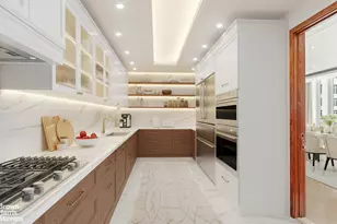 300 E 77th St, New York City, NY 10075 - Photo 16