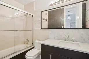 300 E 40th St, New York City, NY 10016 - Photo 12