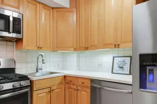 205 E 78th St, New York City, NY 10075 - Photo 10