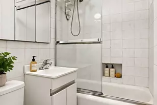262 W 95th St, New York City, NY 10025 - Photo 14