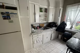 24-26 83rd St, New York City, NY 11370 - Photo 8