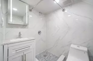 20-17 26th St, New York City, NY 11105 - Photo 20