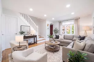 20-17 26th St, New York City, NY 11105 - Photo 2