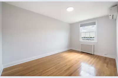 20-17 26th Street, New York City, NY 11105 - Photo 12